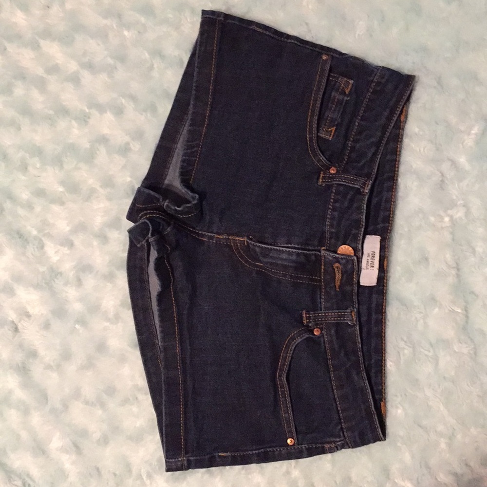 Forever 21 size 28 shorts